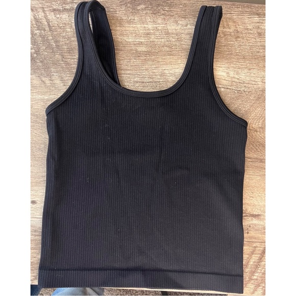 EUC black ribbed compression tank - Picture 1 of 3